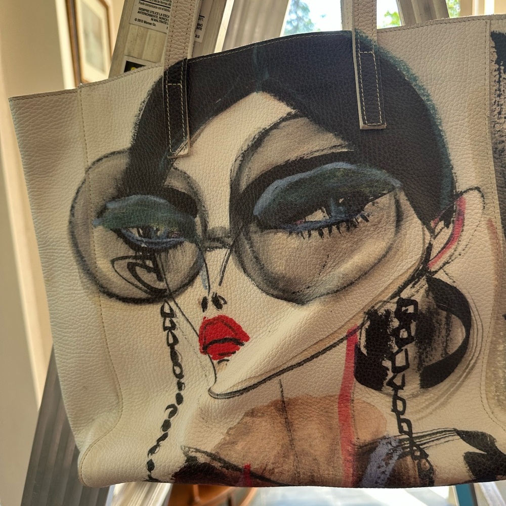 Illustrated leather Tote Bag with Fashion Portrait - White - Picture 3 of 3